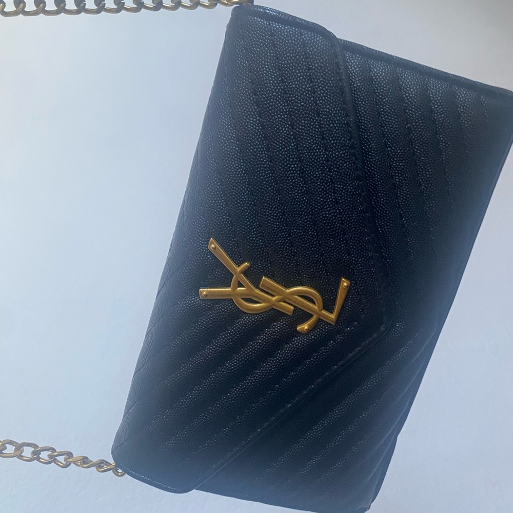 YSL CLASSIC CASSANDRE CHAIN WALLET IN GRAIN DE POUDRE LEATHER - Picture 4 of 5